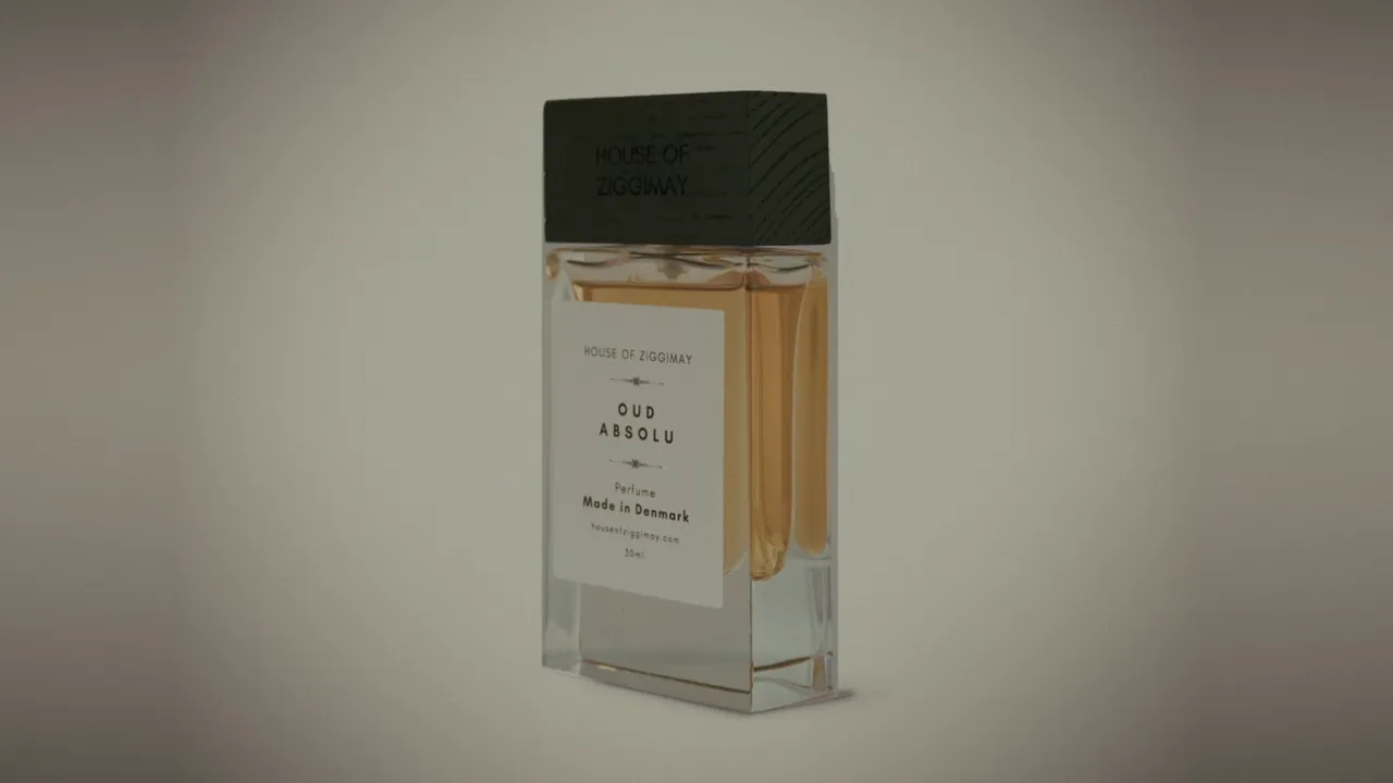 Oud Absolu by HOUSE OF ZIGGIMAY, the first frame of the film